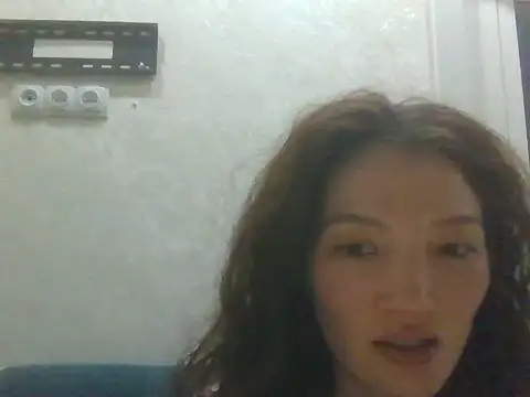 Snapshot of Calenyagi chatting on 07-27-26, 02:57 Calenyagi online show from 07-27-26, 02:57
