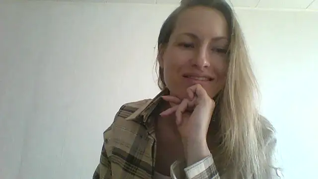 Snapshot of Nimetta chatting on 07-09-26, 11:36 Nimetta online show from 07-09-26, 11:36