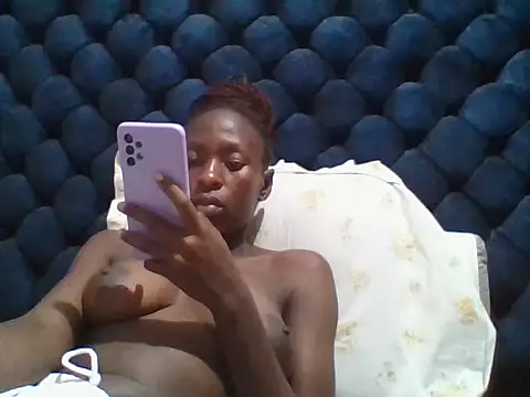 Snapshot of Honeybiscuitt chatting on 06-30-26, 09:38 Honeybiscuitt online show from 06-30-26, 09:38