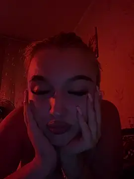 lyalyalii online show from 06-24-26, 05:56