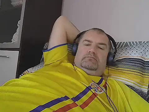 Snapshot of CristianDaniel78 chatting on 07-11-26, 04:15 CristianDaniel78 online show from 07-11-26, 04:15