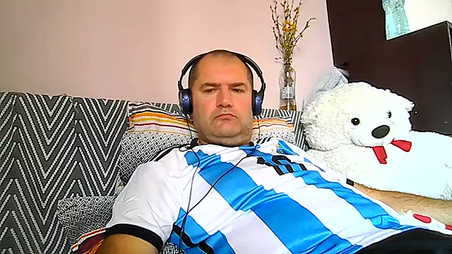 Snapshot of CristianDaniel78 chatting on 08-07-26, 05:42 CristianDaniel78 online show from 08-07-26, 05:42