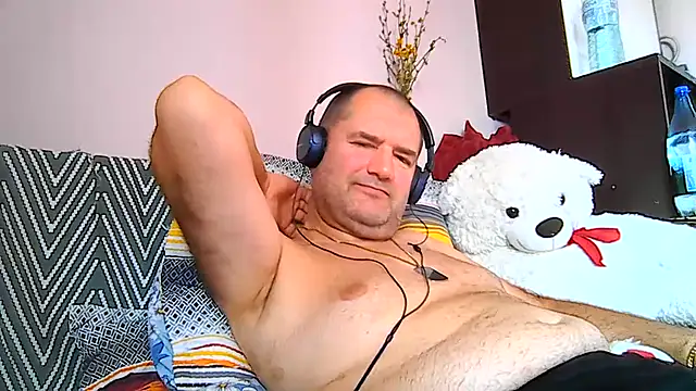 Snapshot of CristianDaniel78 chatting on 08-08-26, 05:53 CristianDaniel78 online show from 08-08-26, 05:53