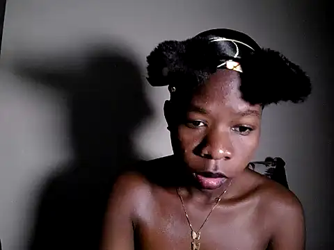 Snapshot of MaliciaRose chatting on 06-25-26, 03:16 MaliciaRose online show from 06-25-26, 03:16