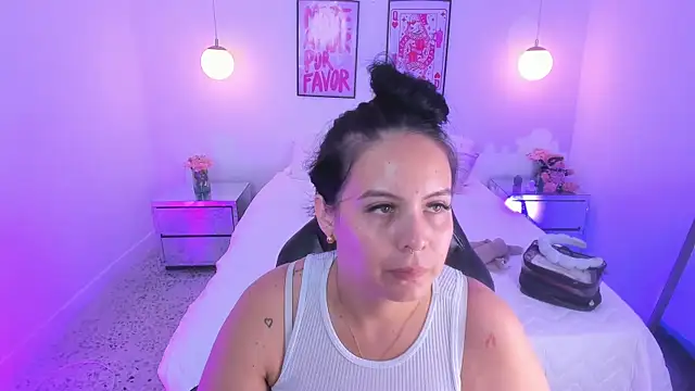 Snapshot of camilaa7 chatting on 06-24-26, 07:07 camilaa7 online show from 06-24-26, 07:07