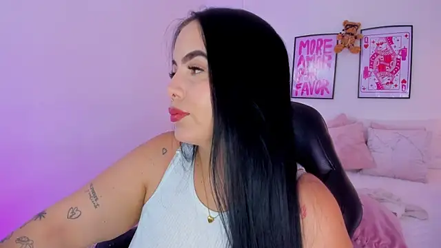 Snapshot of camilaa7 chatting on 07-06-26, 07:27 camilaa7 online show from 07-06-26, 07:27