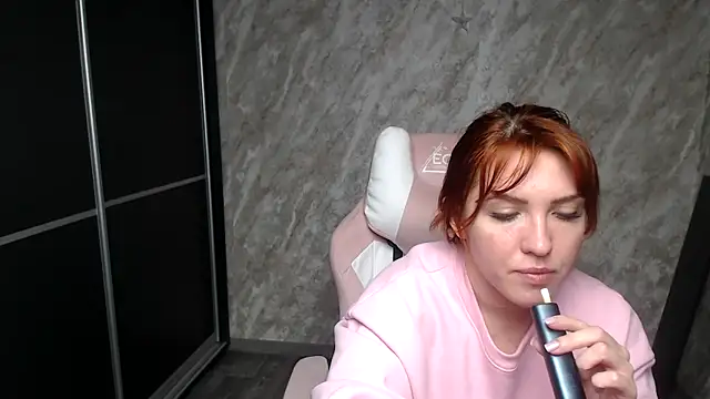 Reginasmilee online show from 02-05-26, 02:11