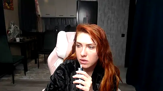 Reginasmilee online show from 04-08-26, 02:44