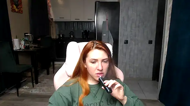 Reginasmilee online show from 04-14-26, 02:17