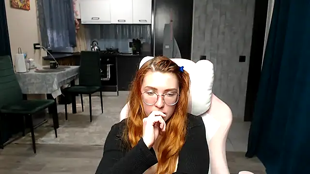 Reginasmilee online show from 04-20-26, 02:53