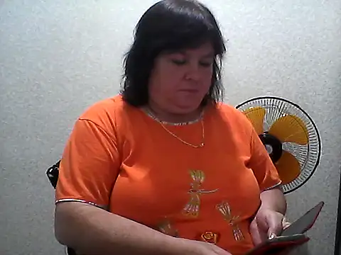 Snapshot of HannahAna39 chatting on 06-23-26, 12:58 HannahAna39 online show from 06-23-26, 12:58