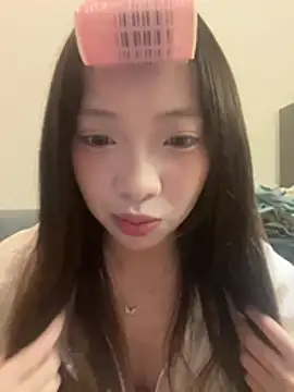 YY-1-1-1 online show from 08-09-26, 12:54