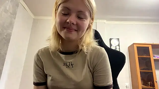Jeneienal 1 online show from 07-29-26, 02:26