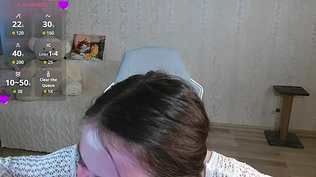 Snapshot of Lunni_03 chatting on 08-09-26, 01:49 Lunni 03 online show from 08-09-26, 01:49