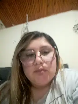 Snapshot of violettcelestt chatting on 06-30-26, 12:33 violettcelestt online show from 06-30-26, 12:33