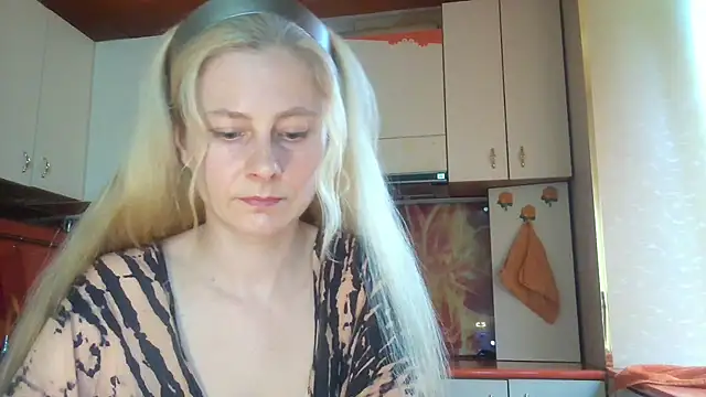 Snapshot of Vexieeka chatting on 07-10-26, 01:03 Vexieeka online show from 07-10-26, 01:03