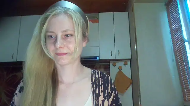 Snapshot of Vexieeka chatting on 07-11-26, 07:38 Vexieeka online show from 07-11-26, 07:38