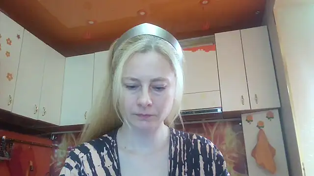 Snapshot of Vexieeka chatting on 07-16-26, 08:20 Vexieeka online show from 07-16-26, 08:20