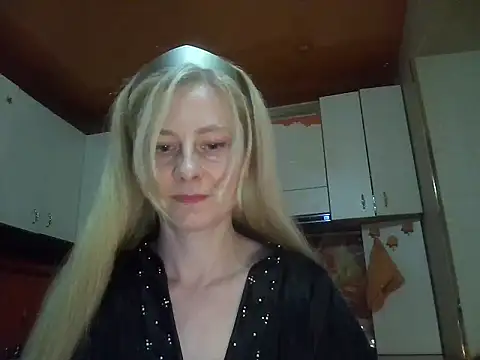 Snapshot of Vexieeka chatting on 07-24-26, 06:50 Vexieeka online show from 07-24-26, 06:50