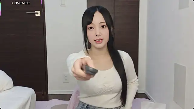 Snapshot of --Akarin-- chatting on 07-19-26, 04:22 --Akarin-- online show from 07-19-26, 04:22