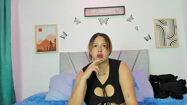 Snapshot of CamilaStartt chatting on 06-27-26, 04:17 CamilaStartt online show from 06-27-26, 04:17