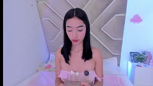 Snapshot of annelisee_ chatting on 06-26-26, 11:09 annelisee online show from 06-26-26, 11:09