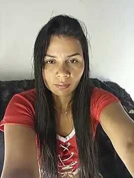 Snapshot of Emily_Holmos chatting on 06-27-26, 01:28 Emily Holmos online show from 06-27-26, 01:28
