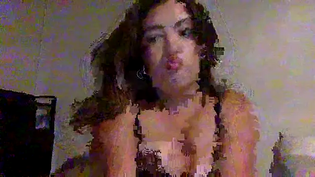 Snapshot of v1oletlyes chatting on 07-06-26, 05:26 v1oletlyes online show from 07-06-26, 05:26