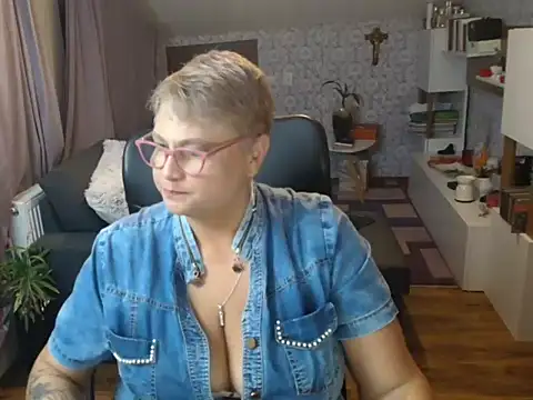 Snapshot of NewHellen4you chatting on 07-01-26, 07:24 NewHellen4you online show from 07-01-26, 07:24