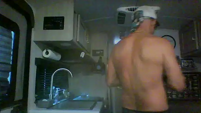 Snapshot of Reelg21 chatting on 07-27-26, 02:46 Reelg21 online show from 07-27-26, 02:46