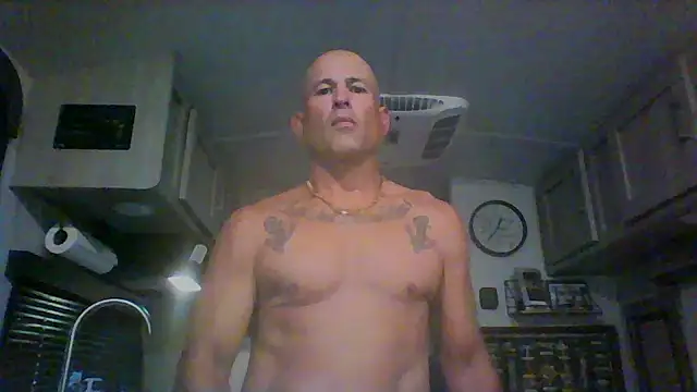 Snapshot of Reelg21 chatting on 07-28-26, 03:21 Reelg21 online show from 07-28-26, 03:21