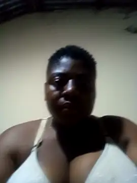 Snapshot of mwende_1 chatting on 07-04-26, 04:40 mwende 1 online show from 07-04-26, 04:40