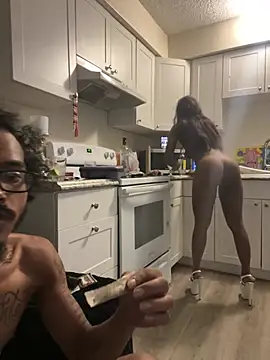 peachxpatron98 online show from 07-21-26, 05:43