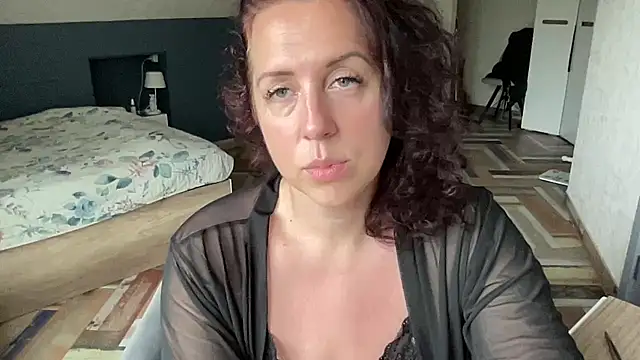 Snapshot of Hannah_ocean chatting on 07-14-26, 11:38 Hannah ocean online show from 07-14-26, 11:38