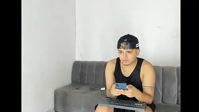 Snapshot of Charlie_Scorpion chatting on 07-25-26, 04:48 Charlie Scorpion online show from 07-25-26, 04:48