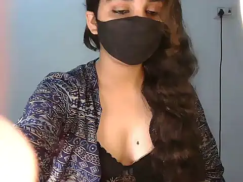 Snapshot of Naughty_Meena chatting on 07-28-26, 01:43 Naughty Meena online show from 07-28-26, 01:43