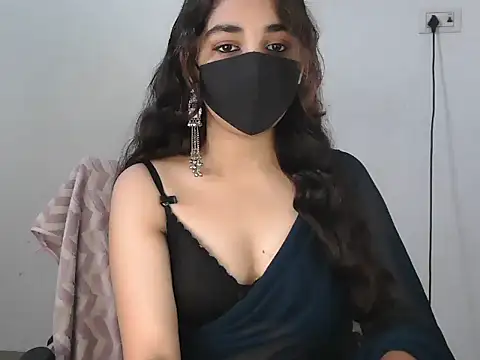 Snapshot of Naughty_Meena chatting on 07-30-26, 08:13 Naughty Meena online show from 07-30-26, 08:13