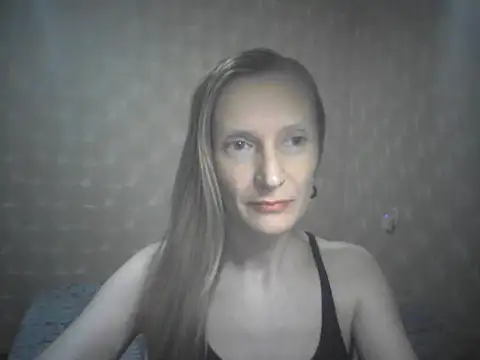 Snapshot of LunaBelle2 chatting on 07-21-26, 06:54 LunaBelle2 online show from 07-21-26, 06:54
