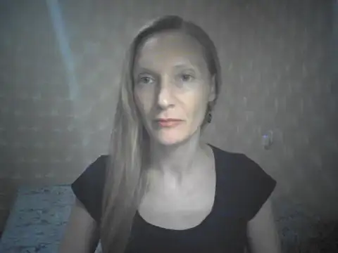 Snapshot of LunaBelle2 chatting on 07-23-26, 06:06 LunaBelle2 online show from 07-23-26, 06:06