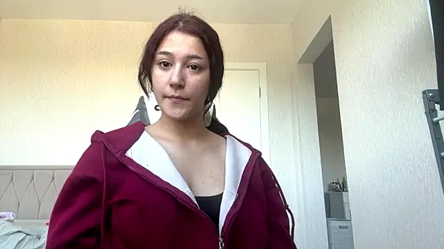 Snapshot of EmmaKitti chatting on 07-06-26, 02:03 EmmaKitti online show from 07-06-26, 02:03
