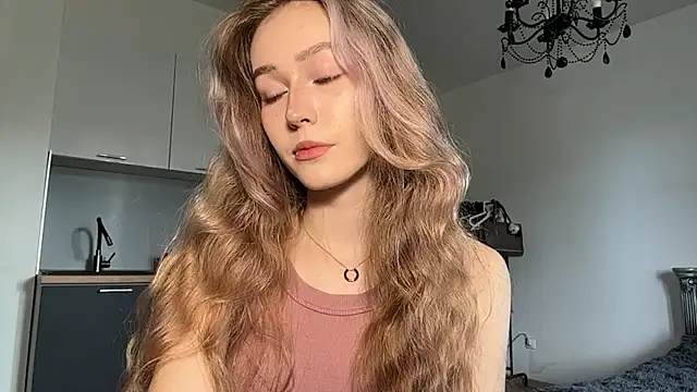 ShyandSkinnyAlice online show from 07-22-26, 12:41
