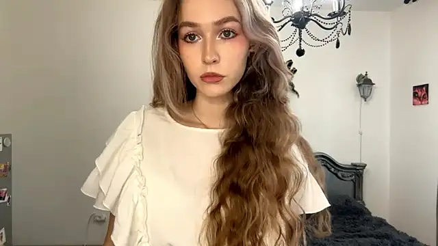 ShyandSkinnyAlice online show from 07-26-26, 12:34