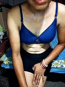 Snapshot of Hot_Urvashi_ chatting on 07-19-26, 07:28 Hot Urvashi online show from 07-19-26, 07:28
