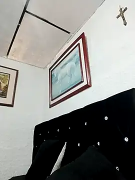 Snapshot of ElizabethWeill chatting on 07-18-26, 02:10 ElizabethWeill online show from 07-18-26, 02:10