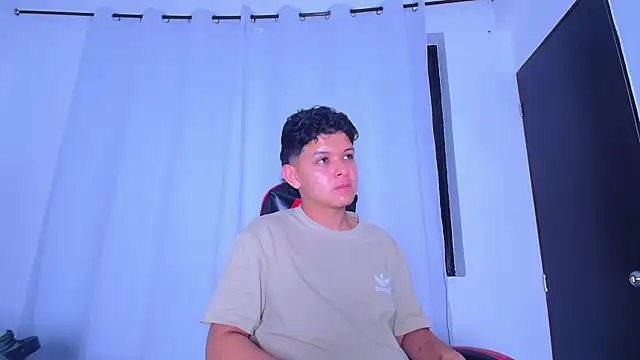 Snapshot of NathanBroks chatting on 07-24-26, 01:47 NathanBroks online show from 07-24-26, 01:47