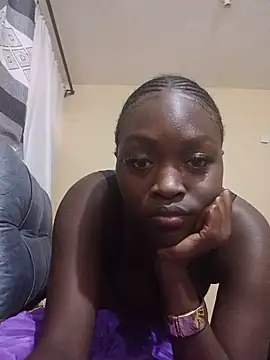 Snapshot of squirtyvee chatting on 07-07-26, 11:47 squirtyvee online show from 07-07-26, 11:47