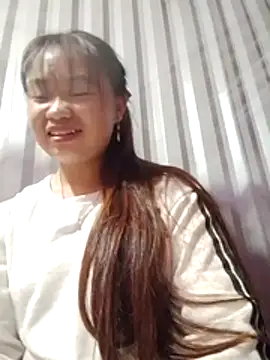 Snapshot of Chip-02 chatting on 07-14-26, 01:39 Chip-02 online show from 07-14-26, 01:39