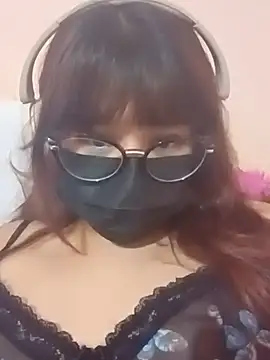 Snapshot of LexaLuxe chatting on 07-24-26, 06:11 LexaLuxe online show from 07-24-26, 06:11