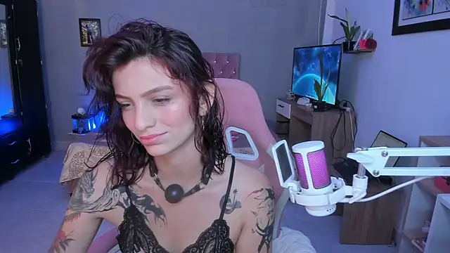 sophie dolly  online show from 07-19-26, 08:12