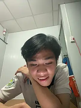 Snapshot of Shin210 chatting on 07-16-26, 04:35 Shin210 online show from 07-16-26, 04:35